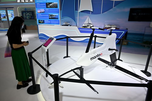 國產(chǎn)科技產(chǎn)品亮相消博會(huì) 創(chuàng)新引領(lǐng)消費(fèi)新趨勢